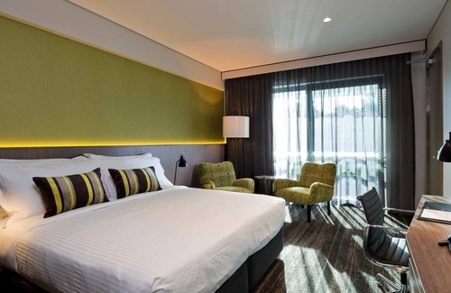 Eight Mile Plains Hôtel | The Glen Hotel & Suites