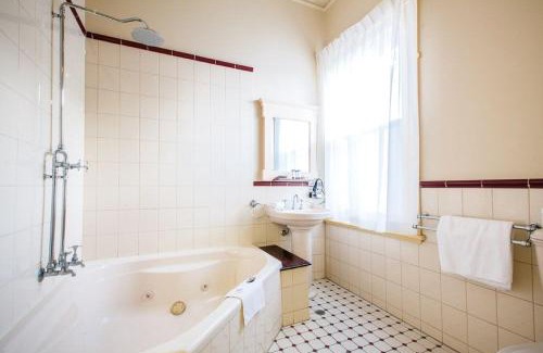 Hawthorn Hôtel | The Glenferrie Hotel Hawthorn