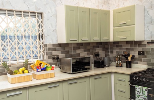 Adenta Maison | The Glenn House Make memoriesat this unique and family friendly place