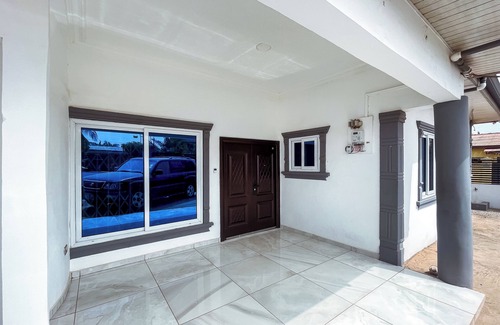 Adenta Maison | The Glenn House Make memoriesat this unique and family friendly place