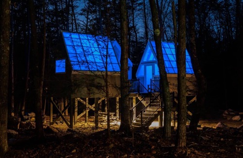 Goldbond Cabine | The Glo Haus @ Four Fillies Lodge