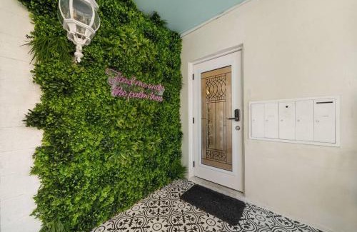 West Palm Beach Appartement | The Golden Alligator 2 - 3 beds 1 bath Palm Beach Regency style, near everything