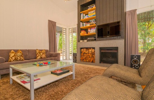Matarangi Maison | The Golden Hideaway - Matarangi Holiday Home