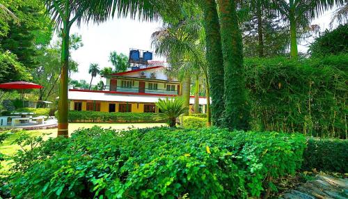 Champawat Hôtel | The Golden Leaves Cafe And Cottages