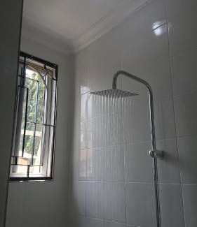 Dar es Salaam Appartement | The Golden Modern Retreat