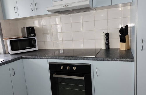 North Mackay Maison | The Goose Pond - 2br, 1.5bth, Aircon throughout.