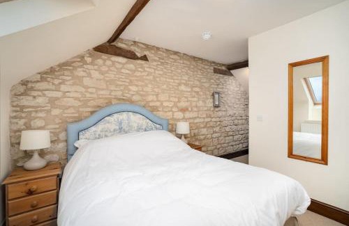 Chackmore Appartement | The Granary self-catering cottage on a working farm