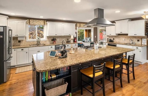 Three Tree Point Maison | The Grand 5K! Near Ocean, Airpt