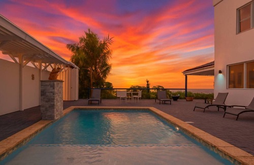Guzman Arriba Maison | The Grand Escape- Luxury Villa El Yunque Views
