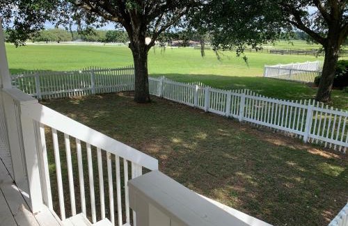 Lady Lake Station Balnéaire | The Grand Oaks Resort