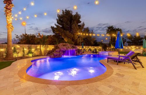 Gilbert Maison | The Grand Saguaro - Gilbert