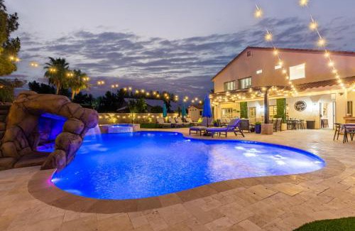 Gilbert Maison | The Grand Saguaro - Gilbert