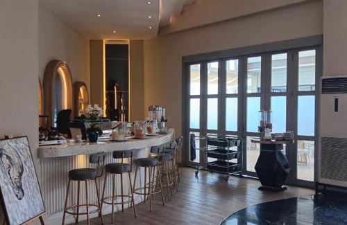 Pagedangan Hôtel | The Grantage Hotel & Sky Lounge