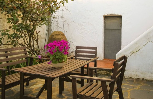 Jabugo Cottage | La Rana Verde, naturaleza, grupos, familias, senderismo, gastronomía, cultura.
