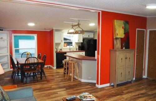 Interlochen Maison | The Green Lake Getaway - Shared Lake Access!