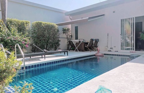 Phuket Maison | The Greens Phuket Villa 9
