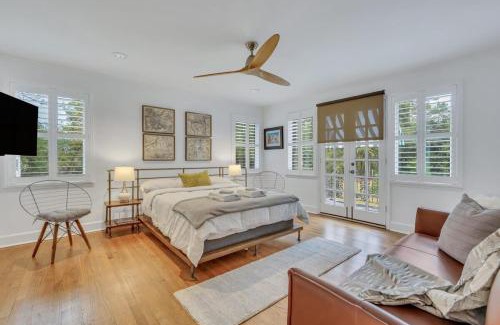 Statesboro Maison | The Grey - Large Eclectic and Quiet Home