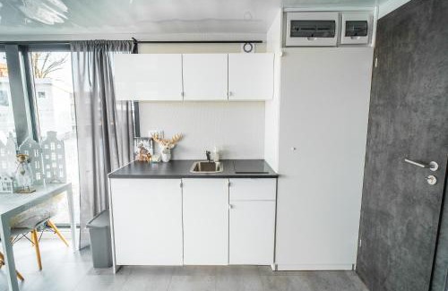 Zwartsluis Appartement | The Grey Pearl Houseboat