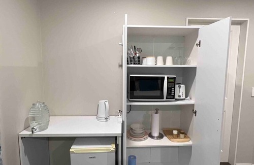 Lower Hutt Maison | The Grove - Charming Private Guest Suite