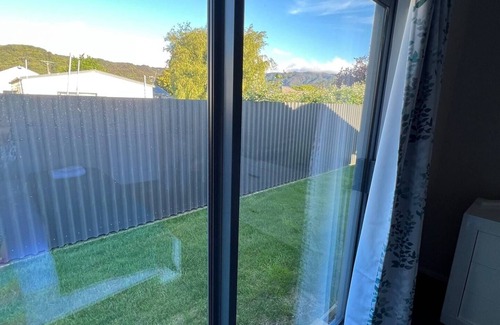 Lower Hutt Maison | The Grove - Charming Private Guest Suite