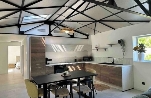 Nyls Villa | La guinguette sous les mûriers