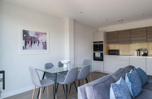 Frognal and Fitzjohns Appartement | The Hampstead Hideout - Glamorous 3BDR Flat with Balcony