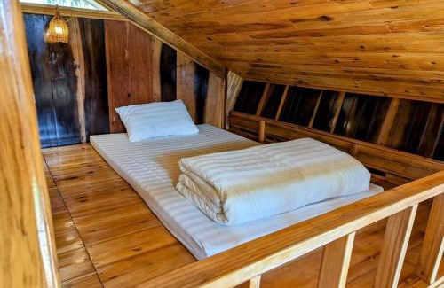 Sa Pa Chalet De Ski | The Happy Happy Bungalow of Happiness!