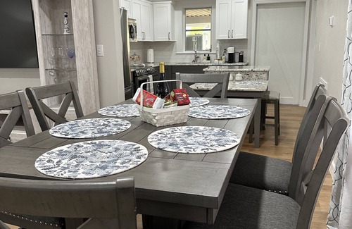 Sebring Maison | The Happy House, a quaint, fully remodeled home.