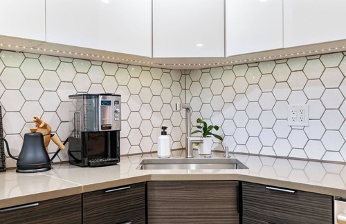 Sellwood-Moreland Maison | The Happy Place - 2BD Sellwood Creative Retreat