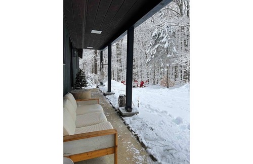 Harrisville Maison | The Harrisville Ranch - Monadnock Region Getaway!