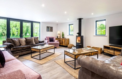 Haverhill Maison | The Hatchery - Quatre Chambres Maison, Couchages 8
