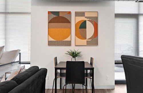 Downtown Minneapolis Maison | The Hazel Free parking, Gym, Fast WIFI, Central
