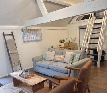 Lechlade Maison | The Henloft Cotswolds Farm Stay With Pool