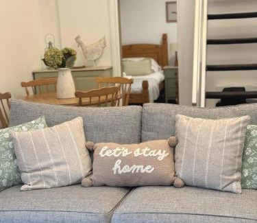 Lechlade Maison | The Henloft Cotswolds Farm Stay With Pool