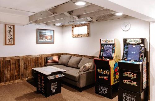 Hermantown Maison | The Hermantown Hangout