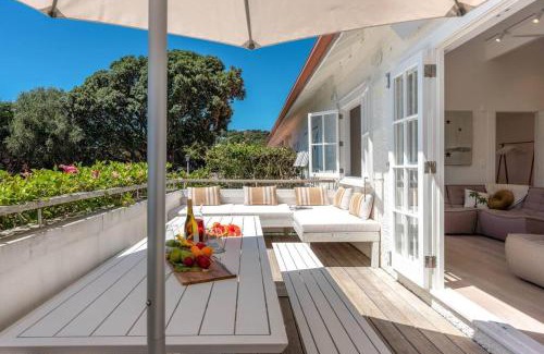 Onetangi Maison | The Hibiscus - Coast & Country