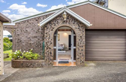 Rothesay Bay Maison | The Hidden Clifftop Gem - Ocean view & Beach life