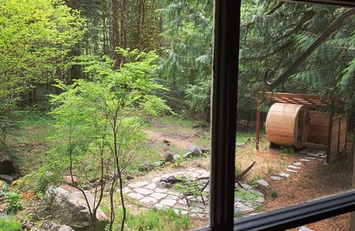 Welches Cabine | Cabane forestière vintage / moderne - récemment rénovée!