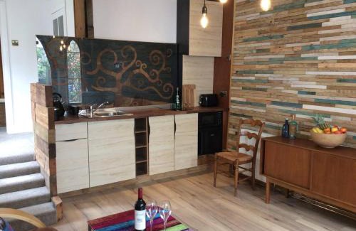 Barrow Gurney Maison | The Hideaway - a charming, unique retreat in Long Ashton, Bristol