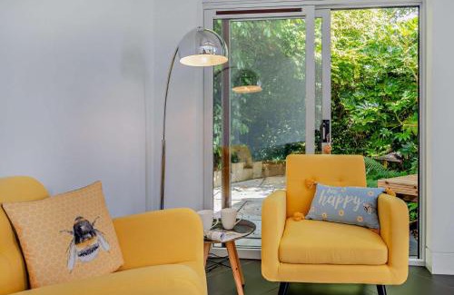 Lydney Maison | The Hidey Hole