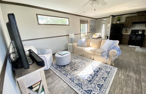 Harkers Island Maison | The High Tider Retreat + RV Hookup