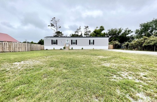 Harkers Island Maison | The High Tider Retreat + RV Hookup