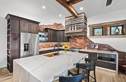 Olde Carlsbad Maison | The Highland Casita, a Carlsbad Coastal Villa - 1100 sq ft - 1 mile to the Ocean