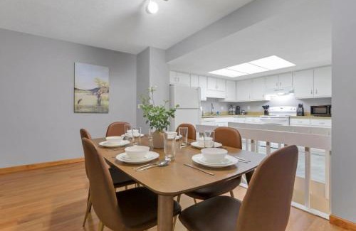 Gahanna Maison | The Highmeadow Retreat
