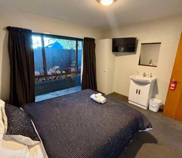 Harewood Hôtel | The Highway Inn