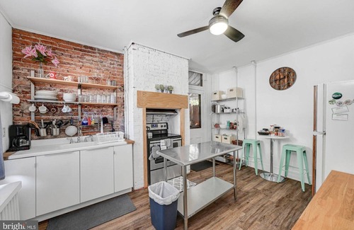 Pottsville Maison | The Hill House - Historic Townhouse near Yuengling