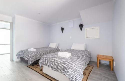 Lynmore Maison | The Hiltons