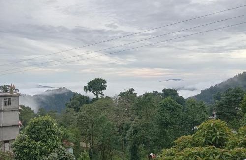 Lava Maison | The Himalayan Horizon Homestay Lava