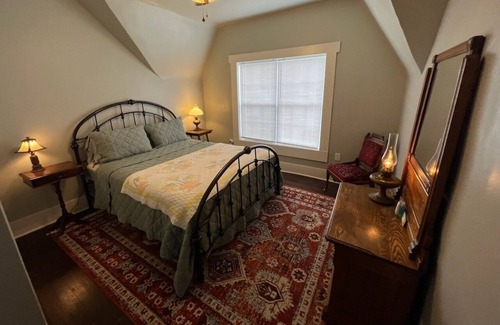 Ponca City Maison | The Historic Barnes House