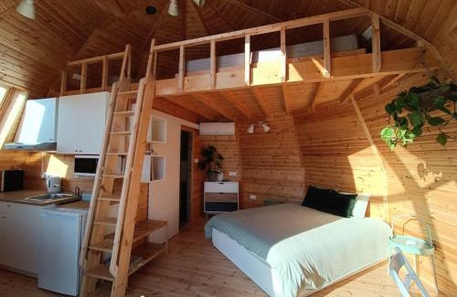 Akoursos Chalet De Ski | The Hive